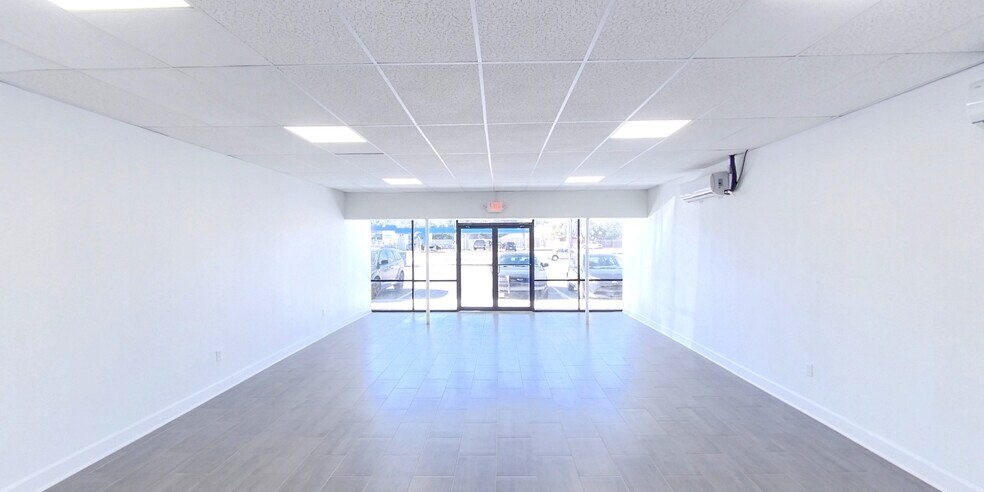 More Photos Of 2013-2023 Jammes Rd, Jacksonville Storefront For Lease