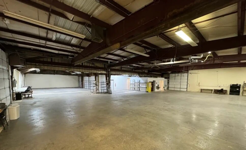 More Photos Of 147 NE Texas St NE, Albuquerque Warehouse For Sale