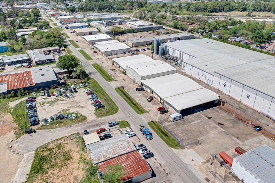 More Photos Of 9110 Meadow Vista Blvd, Houston Warehouse For Lease