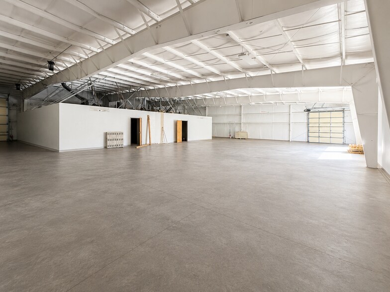 More Photos Of 3450 Fillmore Ridge Hts, Colorado Springs Warehouse For Lease