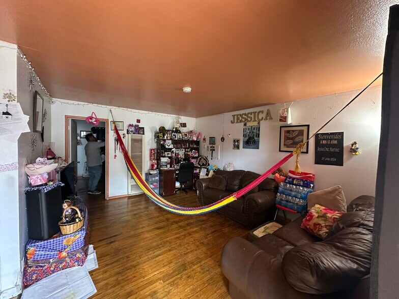 More Photos Of 2550 35th Ave, Oakland Apartments For Sale