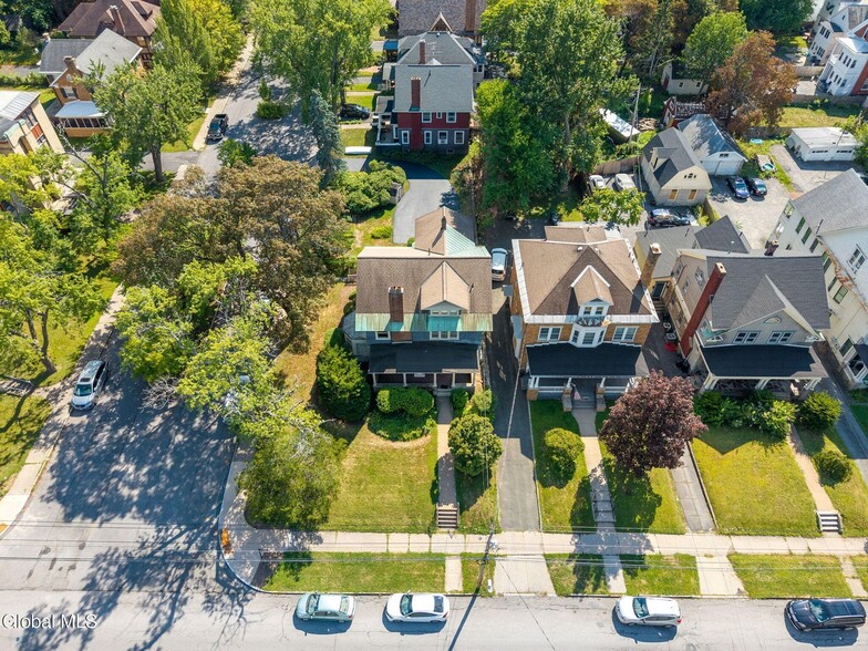 More Photos Of 1214 Union St, Schenectady Medical For Sale