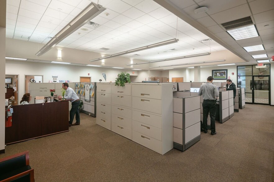 More Photos Of 1515 Burnt Mill Rd, Cherry Hill Distribution For Lease