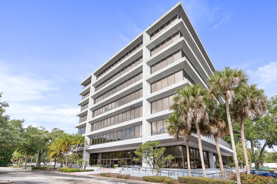 More Photos Of 850 E Altamonte Dr, Altamonte Springs Office For Lease