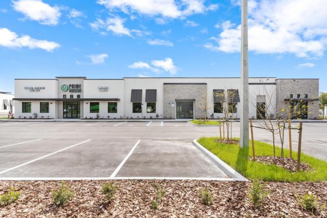 More Photos Of 10941 NE 89th Dr, The Villages Office For Lease