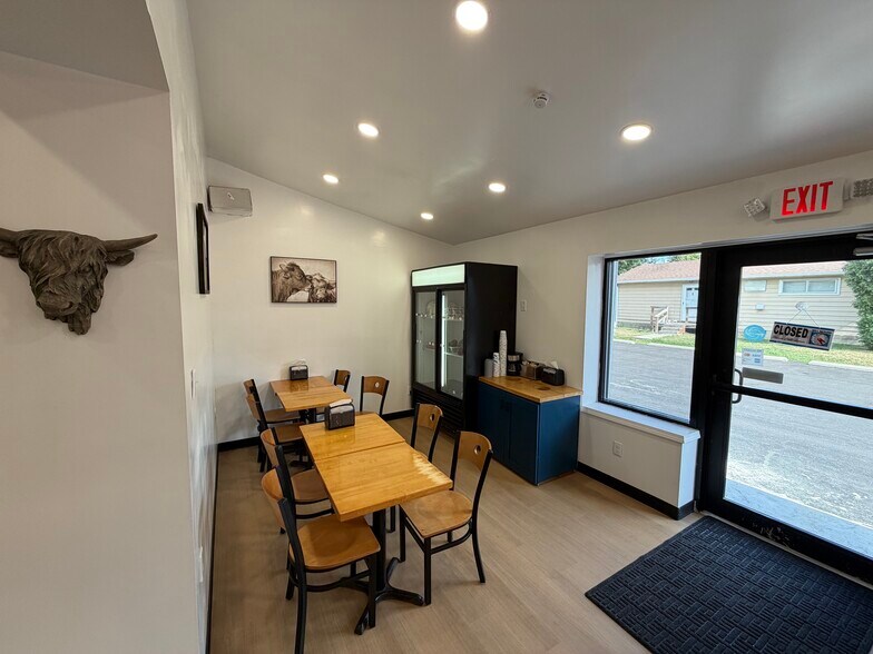 More Photos Of 706 W Jefferson St, Kokomo Storefront For Sale