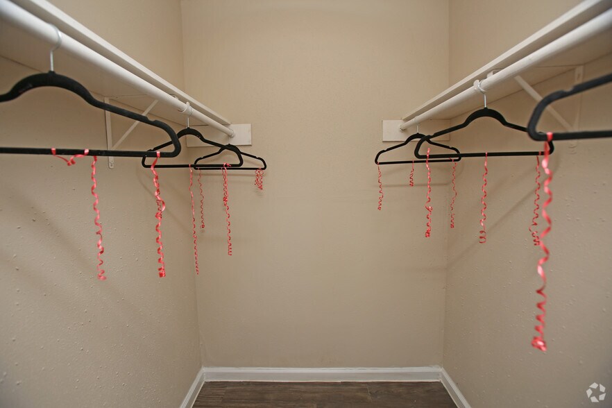 More Photos Of 801 S Allen Genoa Rd, South Houston Apartments For Sale