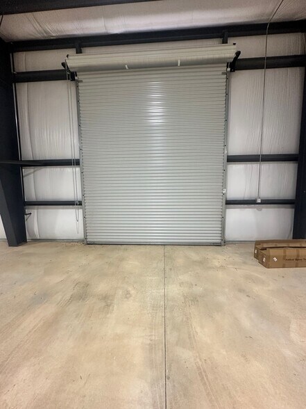 More Photos Of 4830 Marsett Pky, Cumming Light Manufacturing For Lease