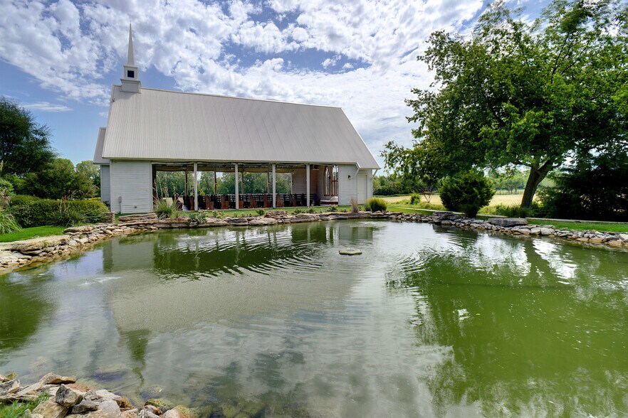 More Photos Of 3002 Azle Hwy, Weatherford Lodge Meeting Hall For Sale