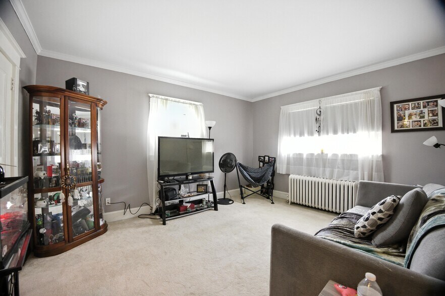 More Photos Of 83 Limekiln Pike, Glenside Storefront Retail Residential For Sale