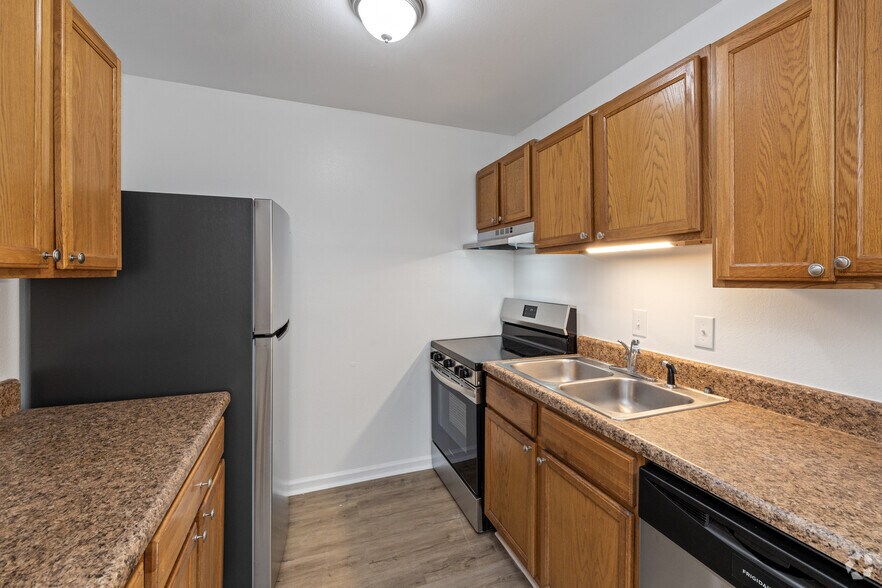 More Photos Of 4600 Twin Oaks Dr, Pensacola Apartments For Sale