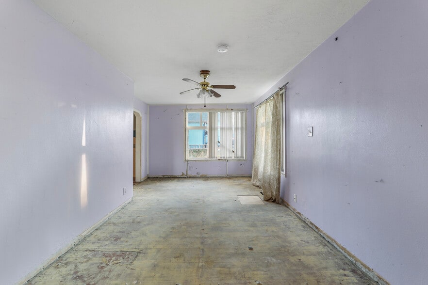 More Photos Of 6350 NE 66th Ave, Portland Flex For Sale