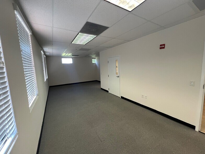 More Photos Of 2810 St Isabel St, Tampa Medical For Lease