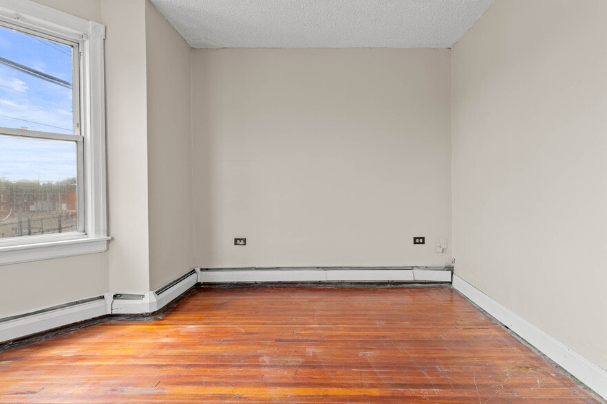 More Photos Of 8517 Lansdowne Ave, Upper Darby Township Storefront Retail Residential For Sale