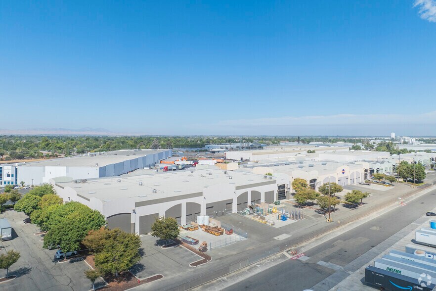 More Photos Of 1448 Mariani Ct, Tracy Manufacturing For Lease