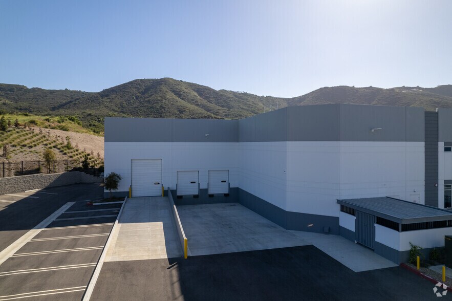 More Photos Of 42637 Avenida Alvarado, Temecula Industrial For Sale