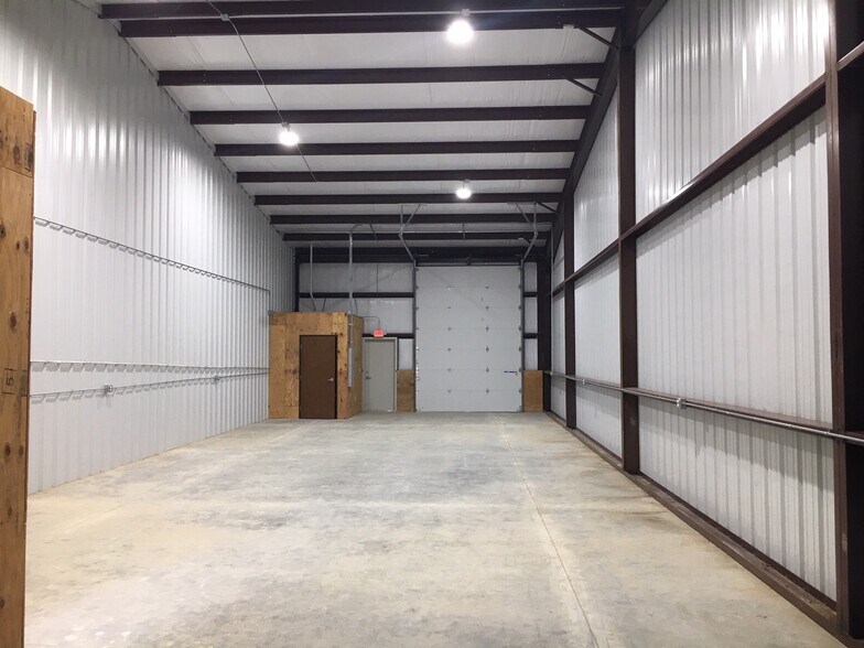 More Photos Of 14430 Fm 718, Fort Worth Warehouse For Lease