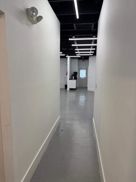 More Photos Of 120 E Marks St, Orlando Loft Creative Space For Lease