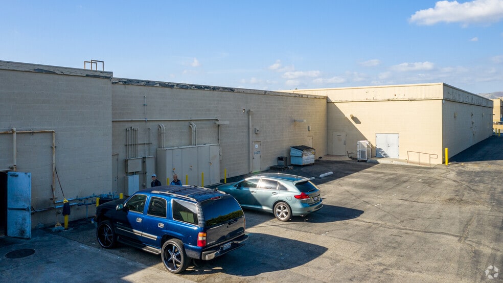 More Photos Of 14200-14450 Culver Dr, Irvine Storefront For Lease