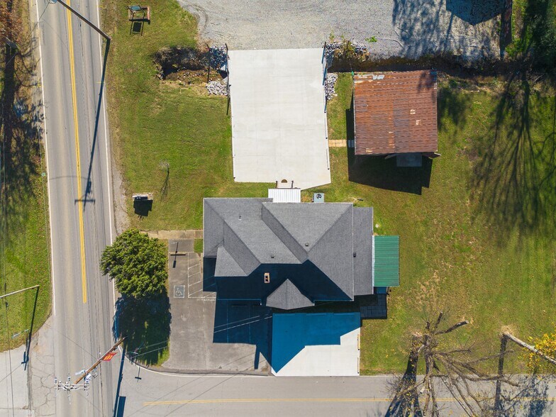 More Photos Of 308 N Main St, Ashland City Office For Sale