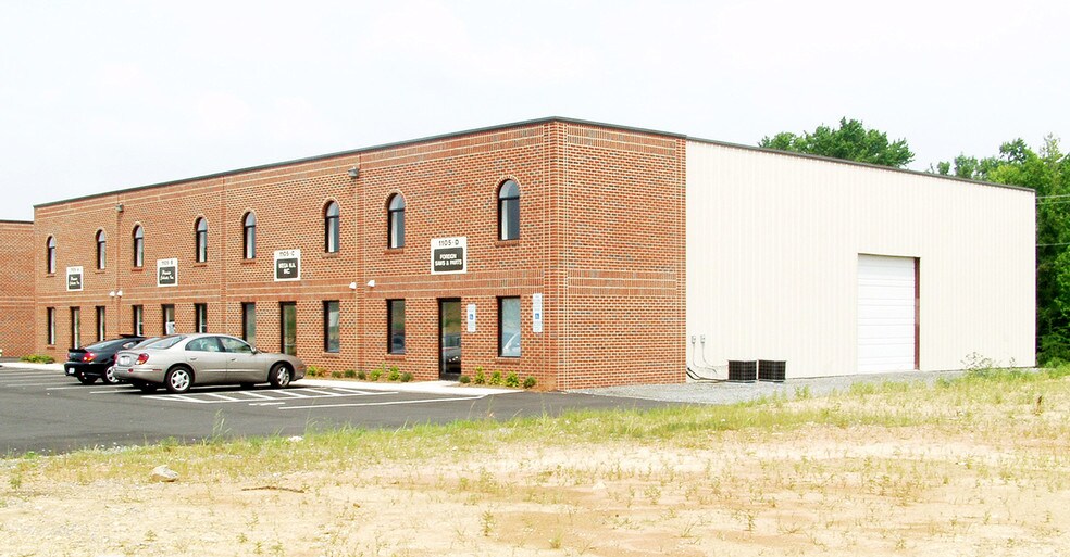 More Photos Of 1105 Technology Dr, Indian Trail Warehouse For Lease