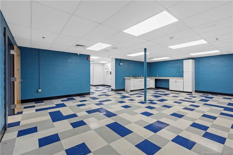 More Photos Of 192 Westbrook Rd, Essex Medical For Lease