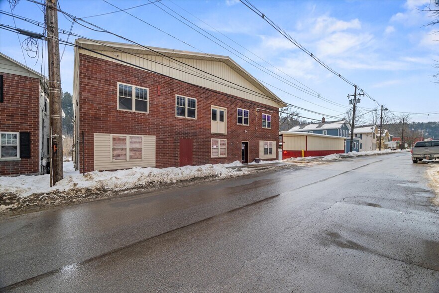 More Photos Of 309 Main St, Emlenton General Retail For Sale