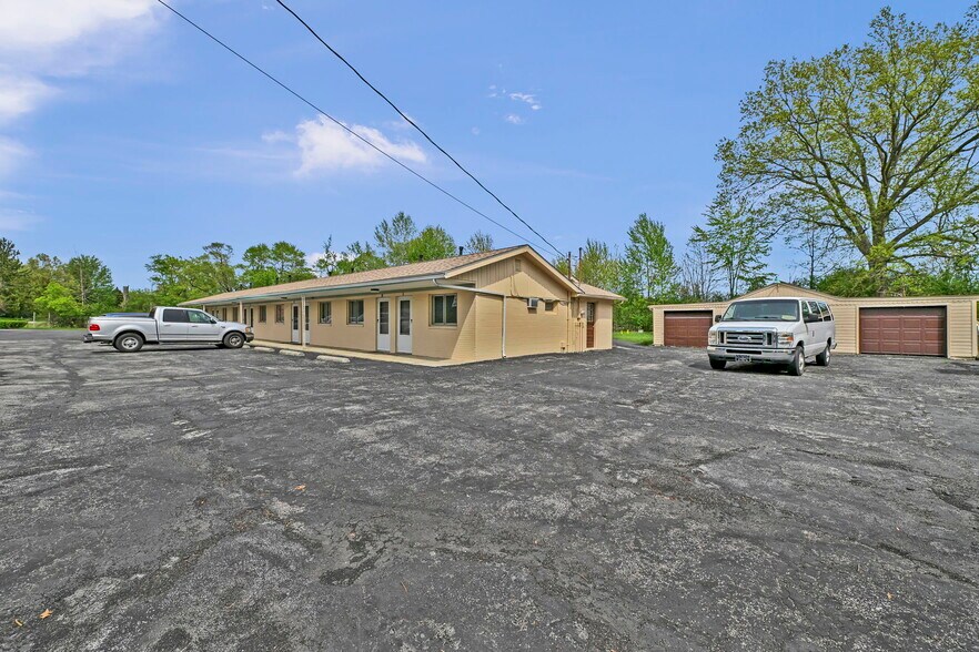 More Photos Of 44077 Oberlin Elyria Rd, Oberlin Hotel For Sale