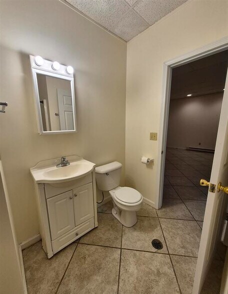 More Photos Of 5917 Plank Rd, Peoria Multifamily For Sale