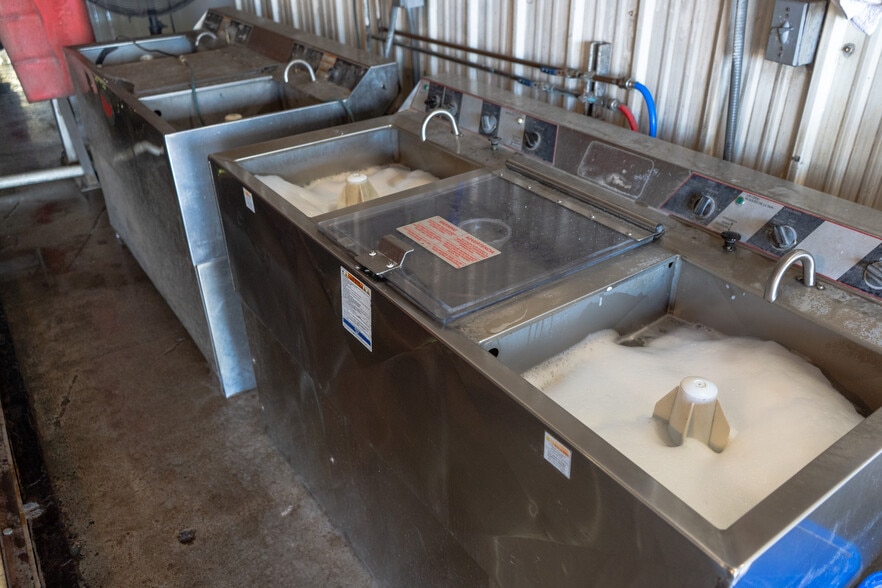 More Photos Of 1201 Cedar St, Helena Carwash For Sale