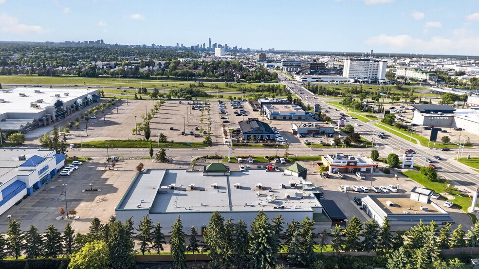 More Photos Of 4112-4120 Calgary Trl NW, Edmonton Unknown For Lease