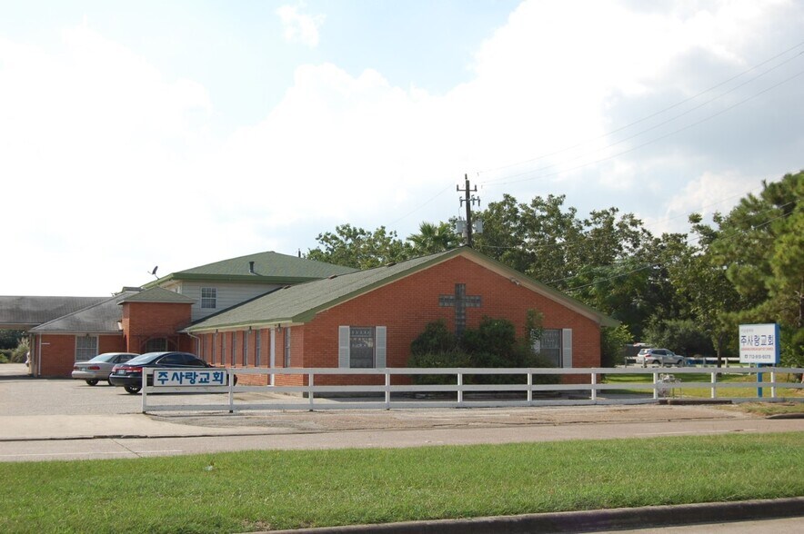 More Photos Of 308 Preston Ave, Pasadena Religious Facility For Sale