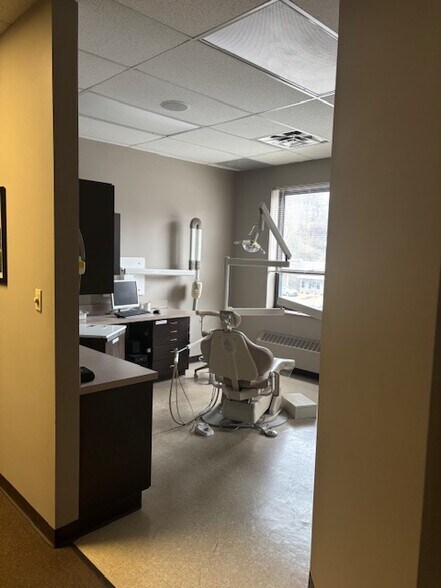 More Photos Of 250 Mt Lebanon Blvd, Pittsburgh Medical For Lease