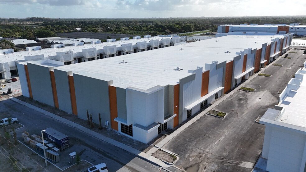 More Photos Of 8289 Boynton Beach Blvd, Boynton Beach Unknown For Lease