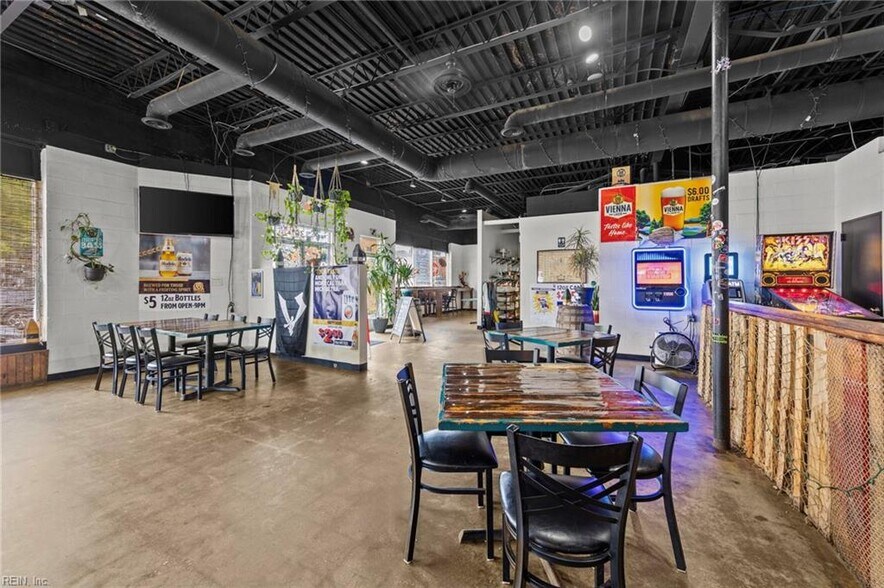 More Photos Of 130 Commerce St, Suffolk Restaurant For Sale
