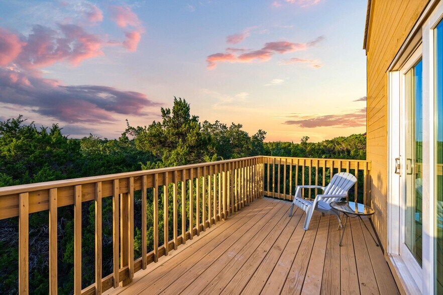 More Photos Of 5460 FM 2325, Wimberley Hotel For Sale