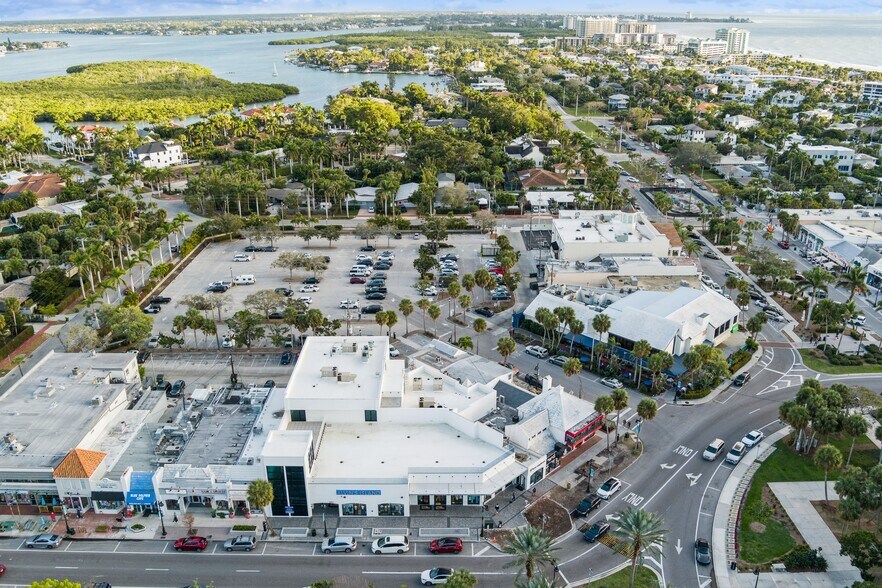 More Photos Of 462 John Ringling Blvd, Sarasota General Retail For Sale