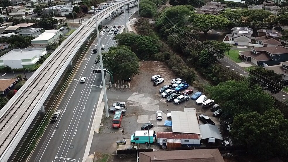 More Photos Of 98-291 Kamehameha Hwy, Aiea General Retail For Lease