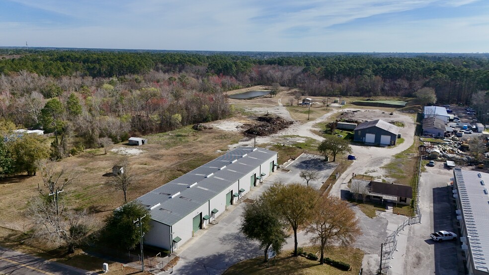 More Photos Of 3075 Leon Rd, Jacksonville Warehouse For Lease