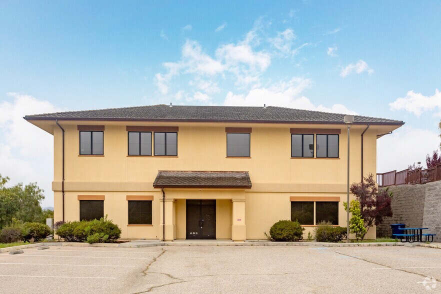 More Photos Of 31 Upper Ragsdale Dr, Monterey Office For Lease