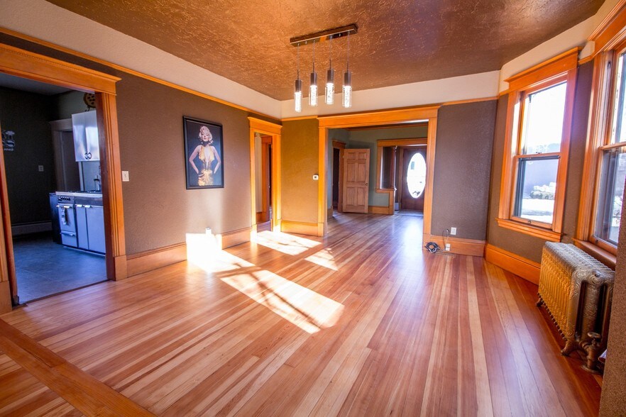 More Photos Of 1530 S Tejon St, Colorado Springs Office For Lease