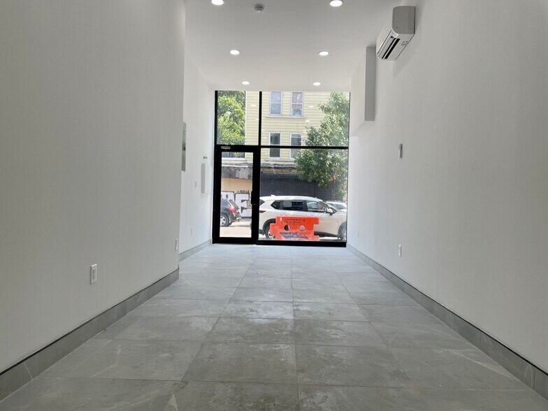 More Photos Of 566 Wilson Ave, Brooklyn Storefront For Lease