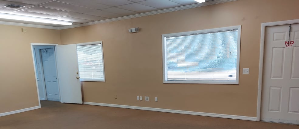 More Photos Of 2501 27th Ave, Vero Beach Unknown For Lease