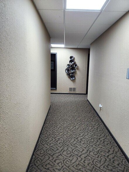 More Photos Of 1711 Westport Rd, Kansas City Office For Sale