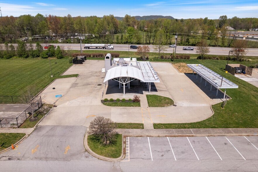 More Photos Of 7010 Raggard Rd, Louisville Fast Food For Lease