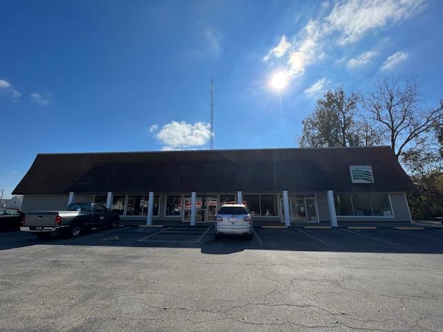 Primary Photo Of 300 W 4th St, Mount Vernon Storefront Retail Office For Lease