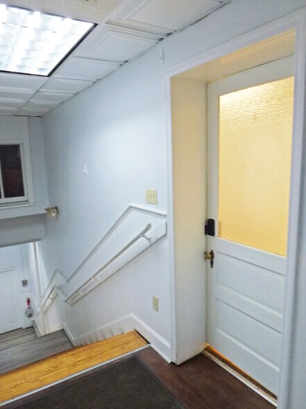 More Photos Of 117 Cheapside, Lexington Office For Lease