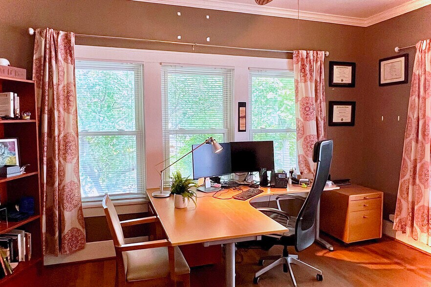 More Photos Of 2407 Waugh Dr, Houston Office Residential For Sale