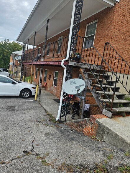 More Photos Of 829 Westside Blvd NW, Roanoke Apartments For Sale