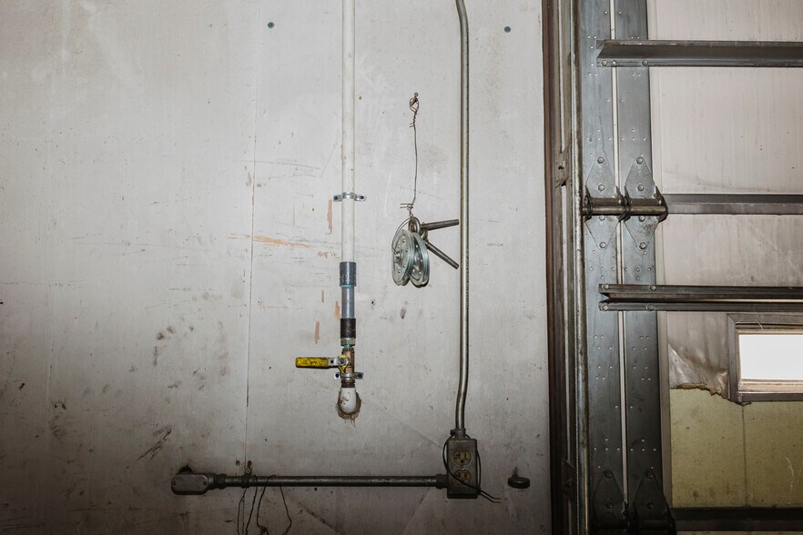 More Photos Of 3315 Central Ave, Winfield Warehouse For Sale